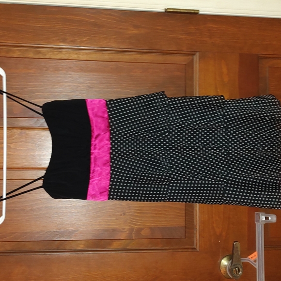 Stylish Dressy tank top! - Picture 2 of 3